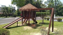 Playground- Parquinho de madeira com Palha